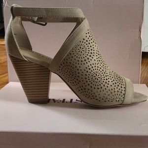 Heeled sandal